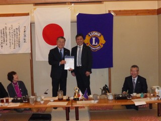 相澤Lには国際協会より入会15年のシェブロン賞が送られました